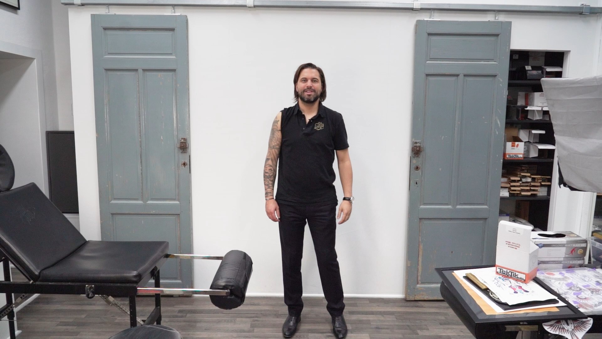 “Certaines personnes ont des propriétés à l’étranger. Il existe des gens qui ont des maisons au Maroc et qui touchent des allocations sociales en Belgique. Bien évidemment que ça sera vérifié”.