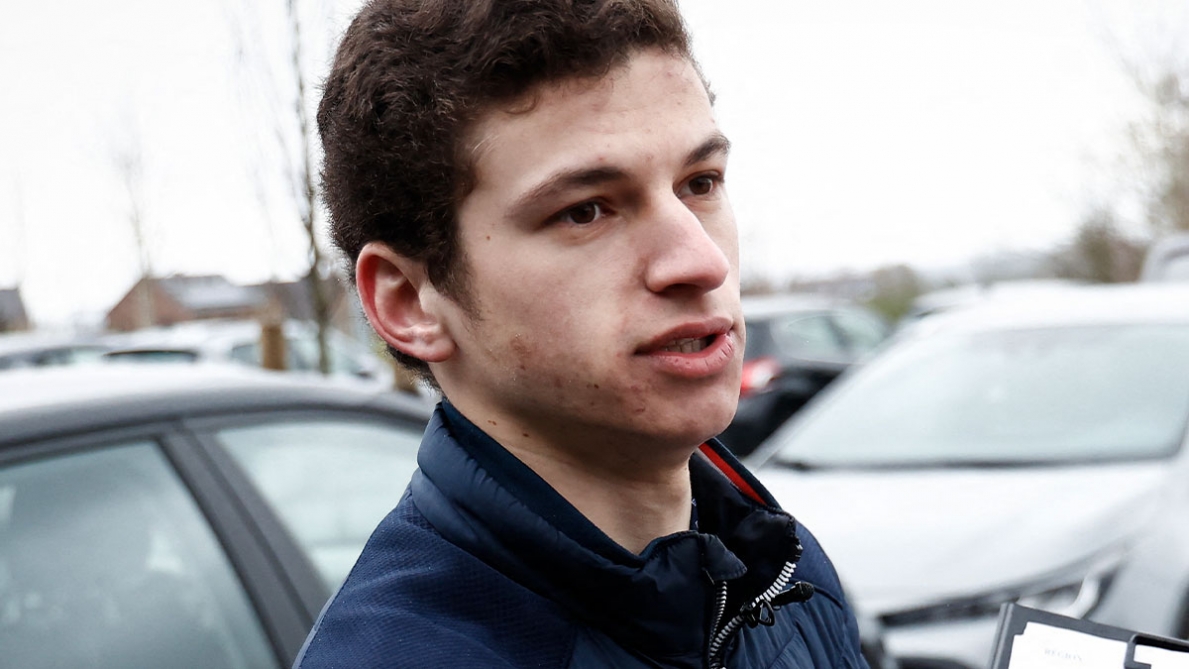 Noa Pozzi affiche son soutien à UNI, syndicat étudiant radicalisé qui a récemment défrayé la chronique pour son épidémie de saluts nazis